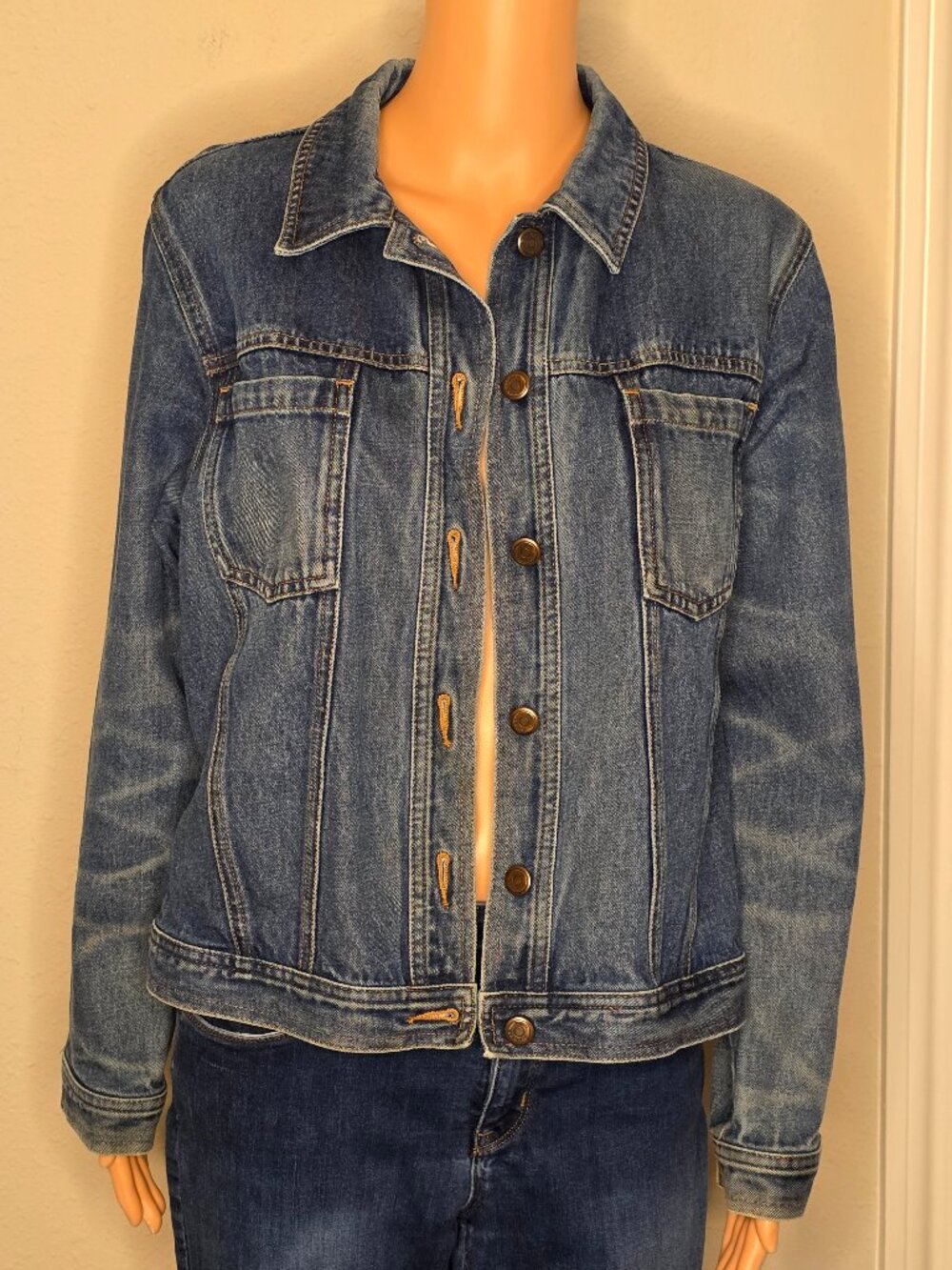 High Sierra Denim Jean "Trucker" Style Women's Jacket, Size Medium